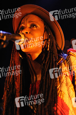 Konzert von Akua Naru in Hamburg