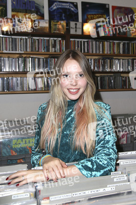 Album-Präsentation von Lina Larissa Strahl  in Hamburg