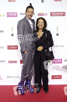 Goldene Bild der Frau 2017 in Hamburg