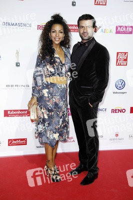 Goldene Bild der Frau 2017 in Hamburg