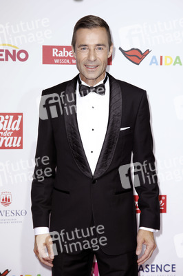Goldene Bild der Frau 2017 in Hamburg