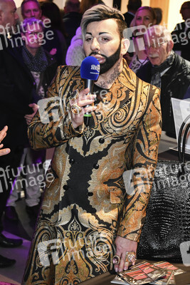 Gala Shopping Night mit Harald Glööckler in Garbsen
