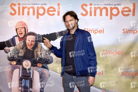 Filmpremiere 'Simpel' in München
