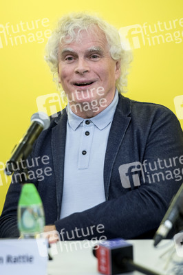 Pressekonferenz mit Simon Rattle in Hongkong
