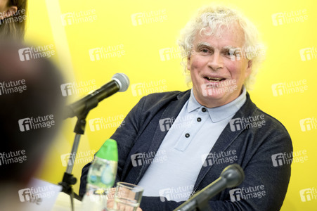 Pressekonferenz mit Simon Rattle in Hongkong