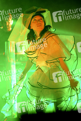 Konzert von Little Dragon in Hamburg