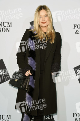 Skate at Somerset House Opening in London
