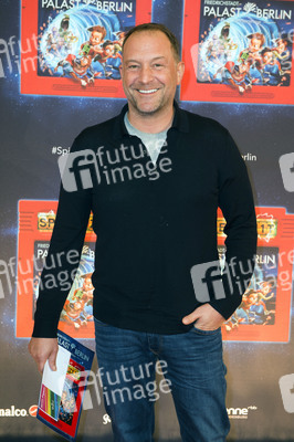 Weltpremiere 'Spiel mit der Zeit' in Berlin