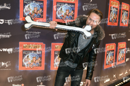 Weltpremiere 'Spiel mit der Zeit' in Berlin
