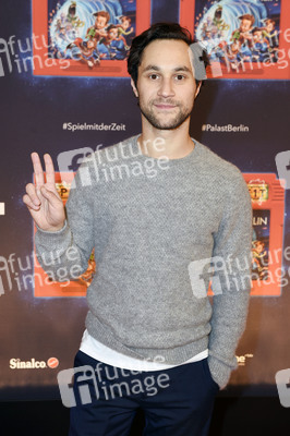 Weltpremiere 'Spiel mit der Zeit' in Berlin