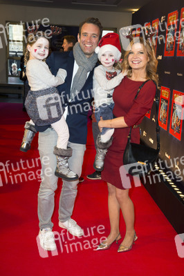 Weltpremiere 'Spiel mit der Zeit' in Berlin