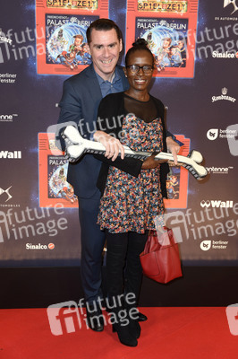 Weltpremiere 'Spiel mit der Zeit' in Berlin