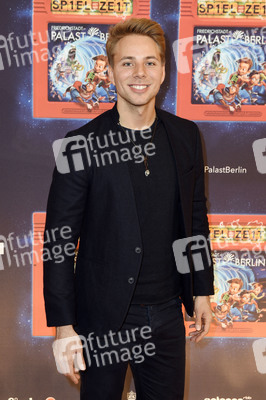 Weltpremiere 'Spiel mit der Zeit' in Berlin