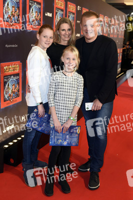 Weltpremiere 'Spiel mit der Zeit' in Berlin