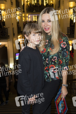 Weltpremiere 'Spiel mit der Zeit' in Berlin