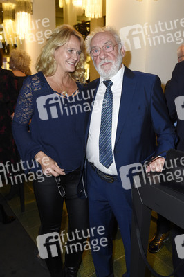 Weltpremiere 'Spiel mit der Zeit' in Berlin