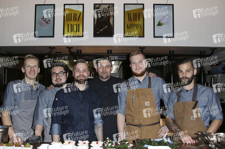 Ein Jahr Restaurant 'Die Gute Botschaft' in Hamburg