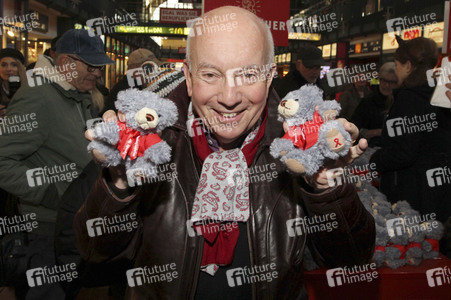 22. Charity Teddybären Verkauf in Hamburg