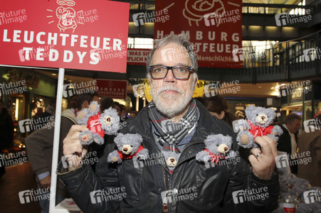 22. Charity Teddybären Verkauf in Hamburg