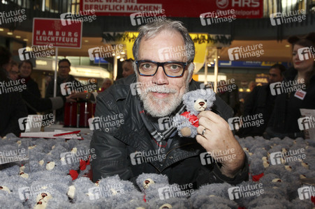 22. Charity Teddybären Verkauf in Hamburg