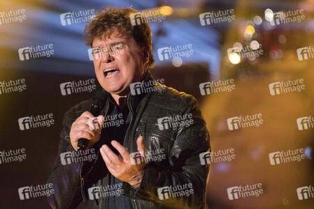 TV-Show 'Die Schlager des Jahres - Die große Show der Schlager, Stars und Storys 2017' in Suhl