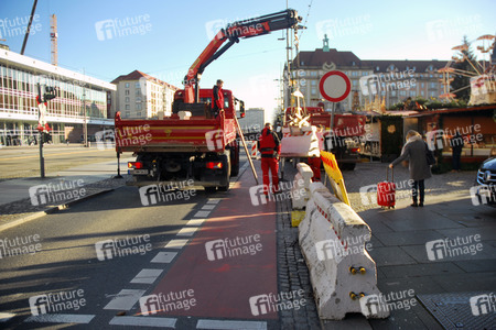 Sicherheitsmaßnahmen beim Striezelmarkt in Dresden