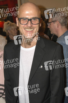 Show-Premiere 'Gayle Tufts - Very Christmas' in Berlin