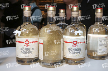Pressekonferenz der Wodka Marke Königin Mampe in Berlin