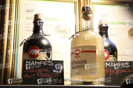 Pressekonferenz der Wodka Marke Königin Mampe in Berlin