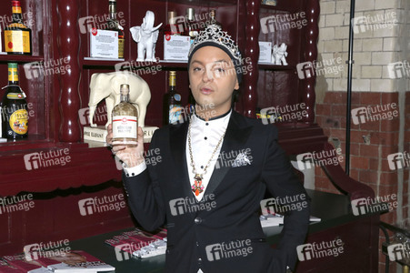 Pressekonferenz der Wodka Marke Königin Mampe in Berlin