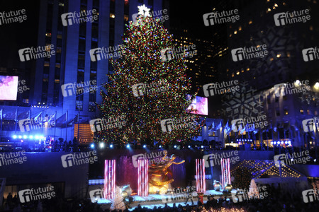 Rockefeller Center Christmas Tree Lighting Ceremony 2017
