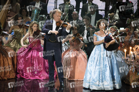 TV-Show 'Heiligabend mit Carmen Nebel' 2017 in München