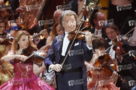 TV-Show 'Heiligabend mit Carmen Nebel' 2017 in München