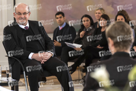 Podiumsdiskussion 'Die Freiheit des Denkens in unruhigen Zeiten' in Berlin