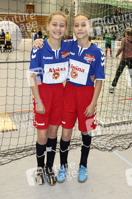 Benefiz-Fußballspiel 'Kicken mit Herz' 2017 in Hamburg