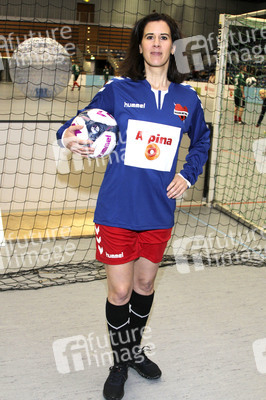 Benefiz-Fußballspiel 'Kicken mit Herz' 2017 in Hamburg