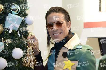Weihnachtsaktion 2017 'Schenken mit Herz' in Köln