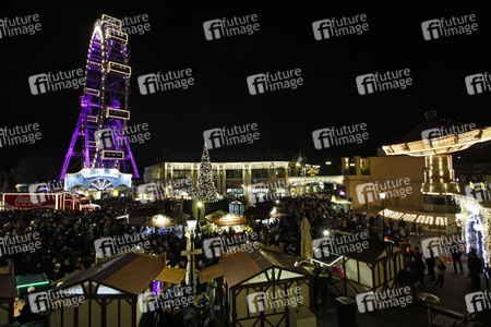 Der Wintermarkt am Riesenradplatz in Wien