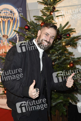 Premiere des 14. Roncalli Weihnachtscircus in Berlin