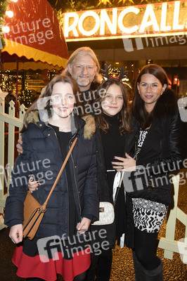 Premiere des 14. Roncalli Weihnachtscircus in Berlin