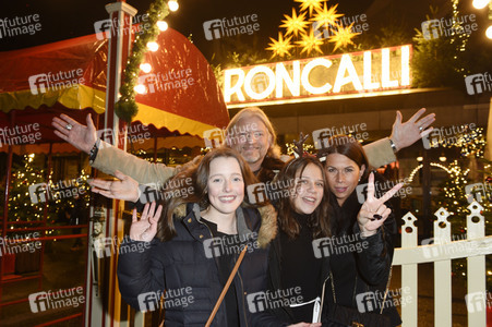 Premiere des 14. Roncalli Weihnachtscircus in Berlin