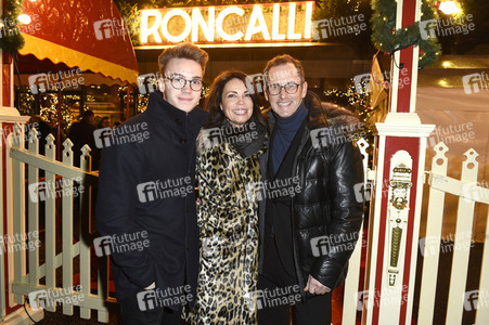 Premiere des 14. Roncalli Weihnachtscircus in Berlin