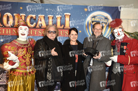 Premiere des 14. Roncalli Weihnachtscircus in Berlin