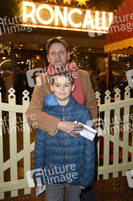 Premiere des 14. Roncalli Weihnachtscircus in Berlin