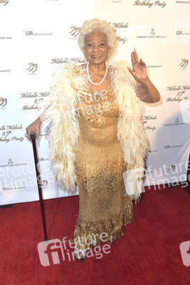 Feier zum 85. Geburtstag von Nichelle Nicols in Los Angeles