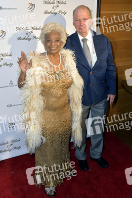 Feier zum 85. Geburtstag von Nichelle Nicols in Los Angeles