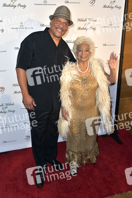 Feier zum 85. Geburtstag von Nichelle Nicols in Los Angeles