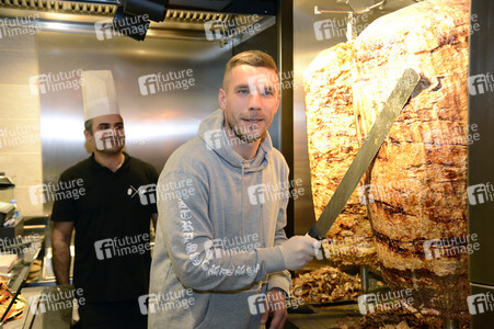 Döner-Restaurant Opening von Lukas Podolski in Köln