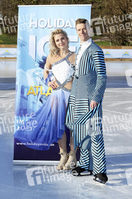 Photocall zur Eisrevue 'Holiday on Ice - Atlantis' in Hamburg