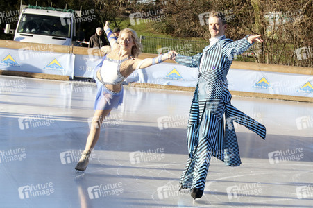 Photocall zur Eisrevue 'Holiday on Ice - Atlantis' in Hamburg